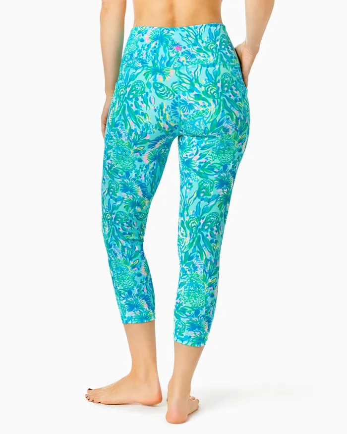 Bottoms Women Lilly Pulitzer UPF 50 Luxletic 21034 South Beach High Rise Crop Legging Surf Blue Coral Of The Story Bottoms Women Lilly Pulitzer UPF 50 Luxletic 21034 South Beach High Rise Crop Legging Surf Blue Coral Of The Story