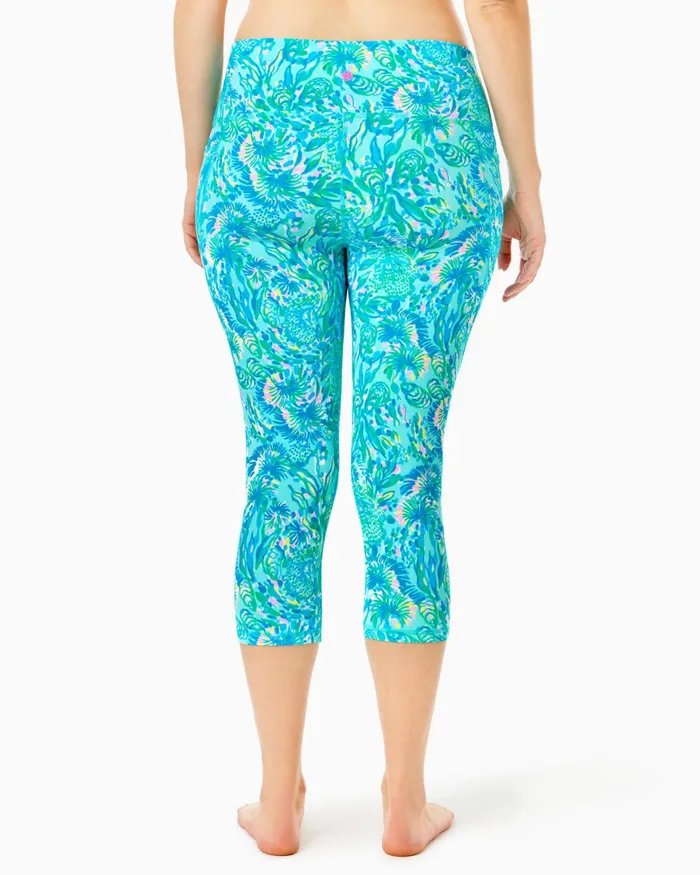 Bottoms Women Lilly Pulitzer UPF 50 Luxletic 21034 South Beach High Rise Crop Legging Surf Blue Coral Of The Story Bottoms Women Lilly Pulitzer UPF 50 Luxletic 21034 South Beach High Rise Crop Legging Surf Blue Coral Of The Story