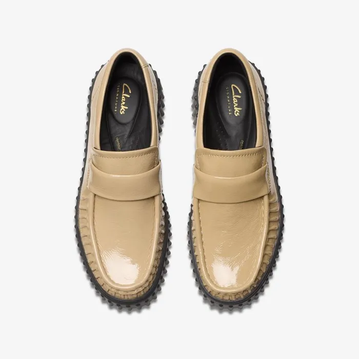Clarks Loafers Torhill Mocc Beige Patent 8211 Women