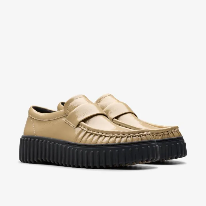Clarks Loafers Torhill Mocc Beige Patent 8211 Women