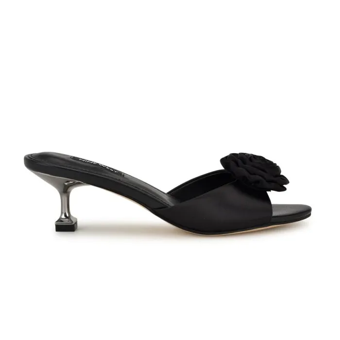 Dhalia Rosette Sandals Black Women Nine West Sandals