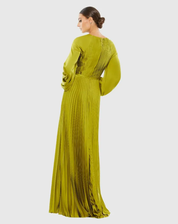 Evening Gowns Women Green Pleated High Neck Raglan Long Sleeve Side Slit Gown Apple Green Mac Duggal