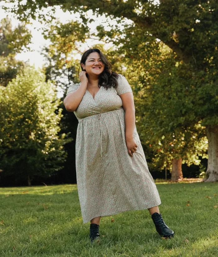 Extended Sizing Women The Dawn Dress Extended Calico Chamomile Christy Dawn Extended Sizing Women The Dawn Dress Extended Calico Chamomile Christy Dawn