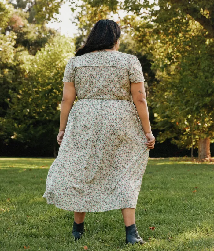 Extended Sizing Women The Dawn Dress Extended Calico Chamomile Christy Dawn Extended Sizing Women The Dawn Dress Extended Calico Chamomile Christy Dawn