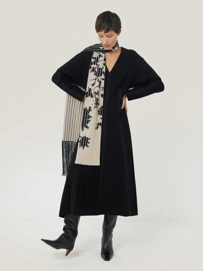 Floral Pinstripe Fringed Scarf Monochrome Women Jigsaw Ponchos and Scarves