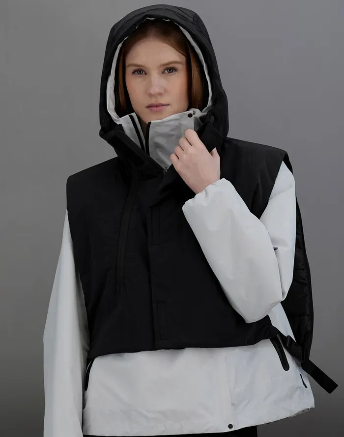 Herno LAMINAR GILET IN LIGHT OPALESCENT Black Women Laminar Down Jackets