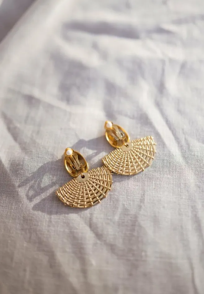 Jewelry and Accessories Earrings Easy Clothes Golden Elvis Earrings Jewelry and Accessories Earrings Easy Clothes Golden Elvis Earrings