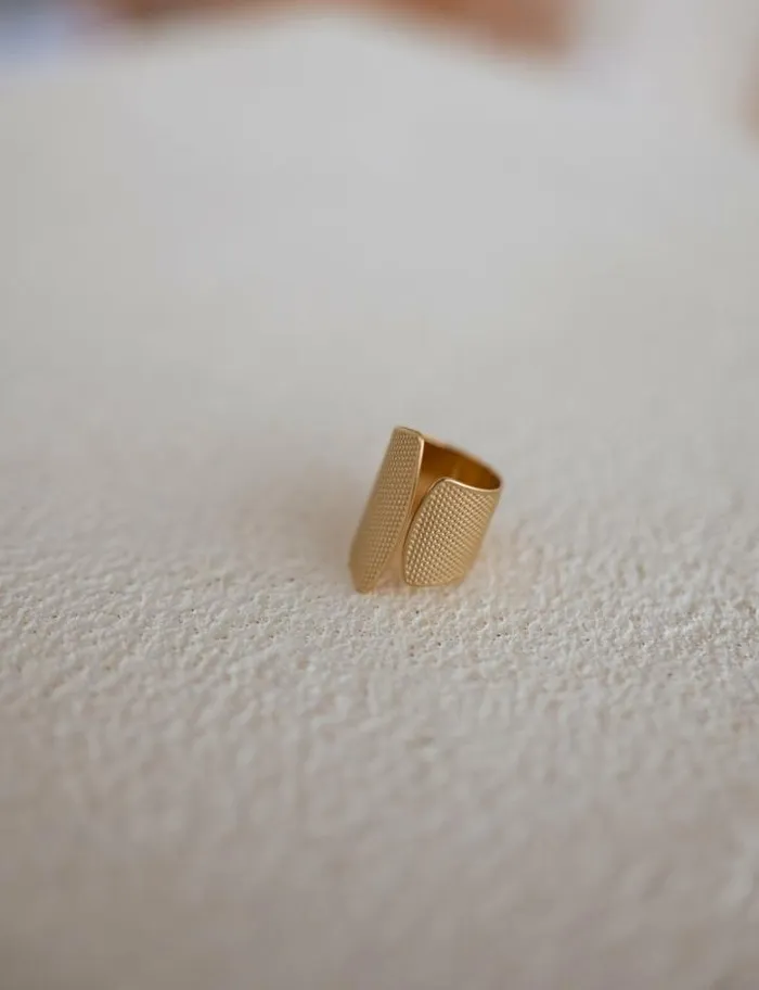 Jewelry and Accessories Rings Easy Clothes Golden Alouma Ring Jewelry and Accessories Rings Easy Clothes Golden Alouma Ring