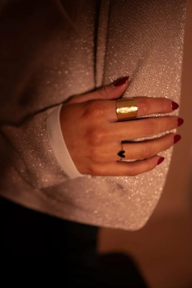 Jewelry and Accessories Rings Easy Clothes Golden And Black Daph Ring