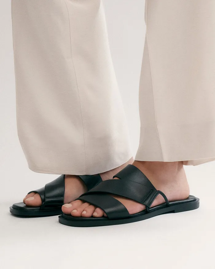 SLIDES Shelby flat slides black leather jomercer Women SLIDES Shelby flat slides black leather jomercer Women