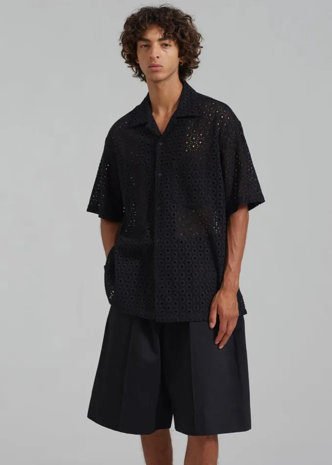 The Frankie Shop Adan Bermuda Shorts 8211 Black Shop Clothing