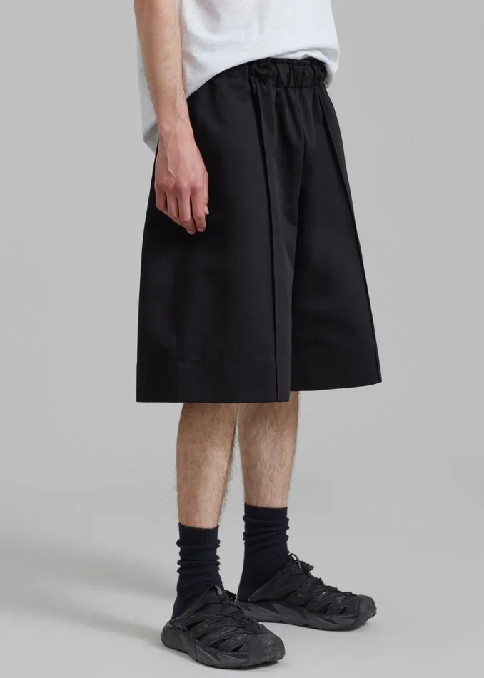 The Frankie Shop Adan Bermuda Shorts 8211 Black Shop Clothing