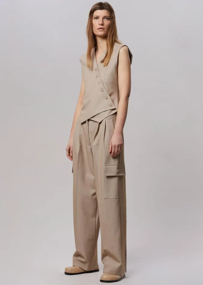 The Frankie Shop Maesa Cross Vest 8211 Taupe Melange Shop Outerwear