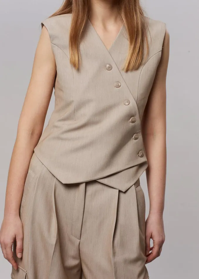 The Frankie Shop Maesa Cross Vest 8211 Taupe Melange Shop Outerwear