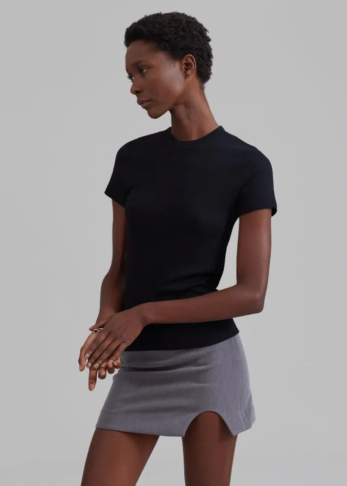 The Frankie Shop Palmira Tee 8211 Black Shop Clothing