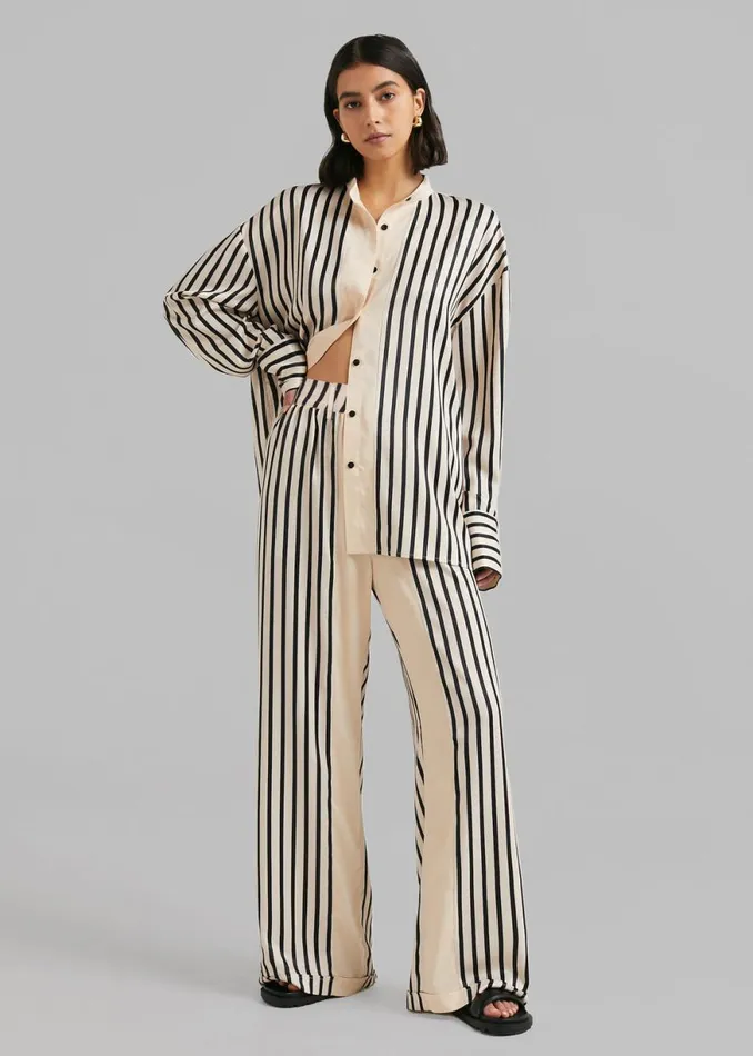 The Frankie Shop Solaqua The Resort Pants 8211 BlackOff White Shop Bottoms