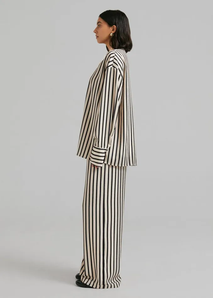 The Frankie Shop Solaqua The Resort Pants 8211 BlackOff White Shop Bottoms