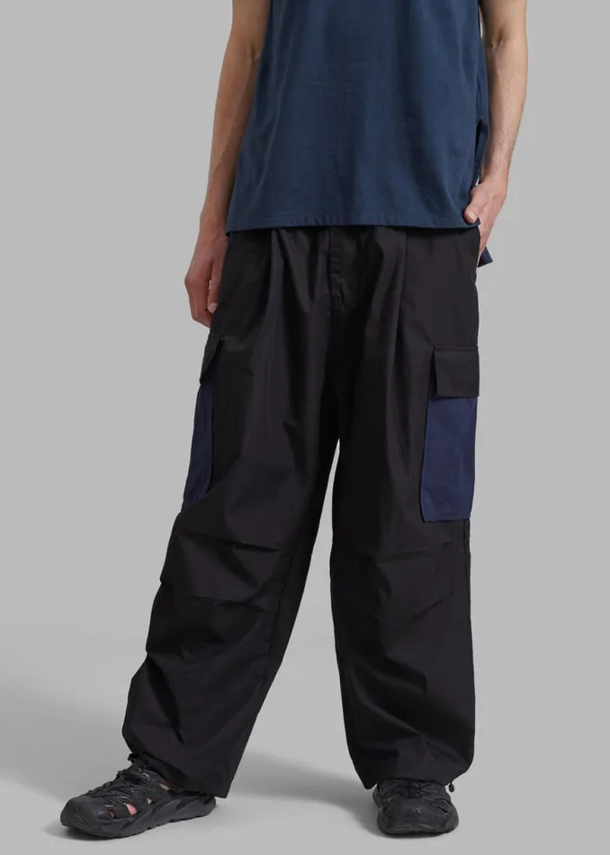 The Frankie Shop Stu Colorblock Cargo Pants 8211 Black Combo Shop Clothing