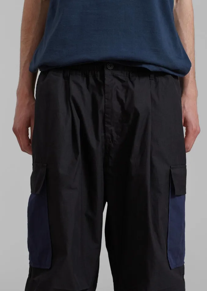 The Frankie Shop Stu Colorblock Cargo Pants 8211 Black Combo Shop Clothing