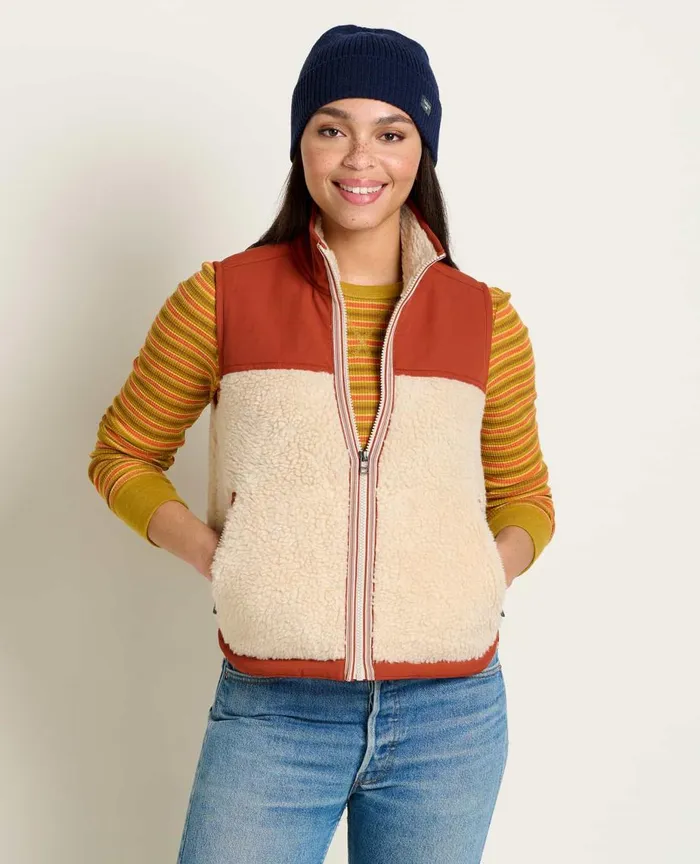 ToadandCo Outerwear Women039s Sespe Sherpa Vest Barley 8211 Women039s