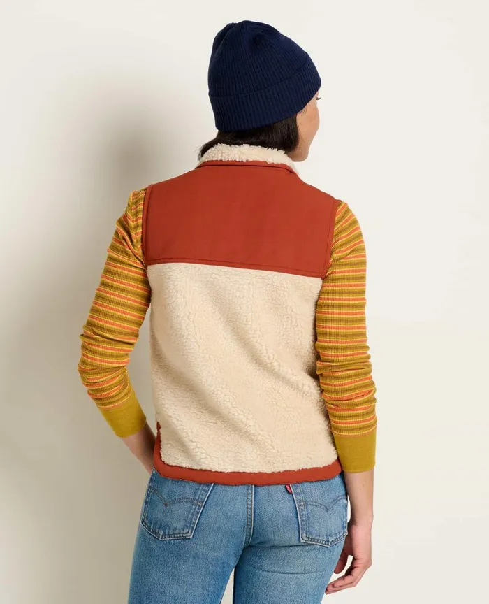 ToadandCo Outerwear Women039s Sespe Sherpa Vest Barley 8211 Women039s
