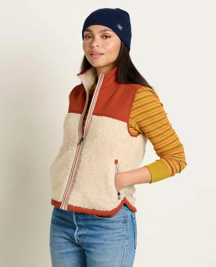 ToadandCo Outerwear Women039s Sespe Sherpa Vest Barley 8211 Women039s