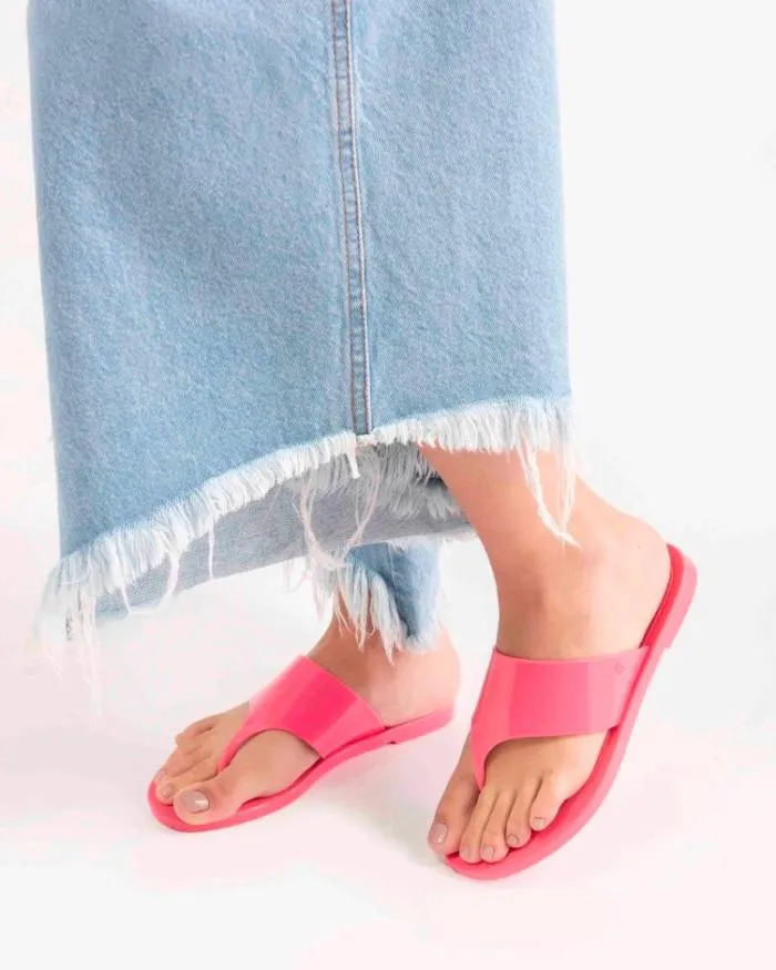 Women Essential Chic Pink Melissa Flip Flops