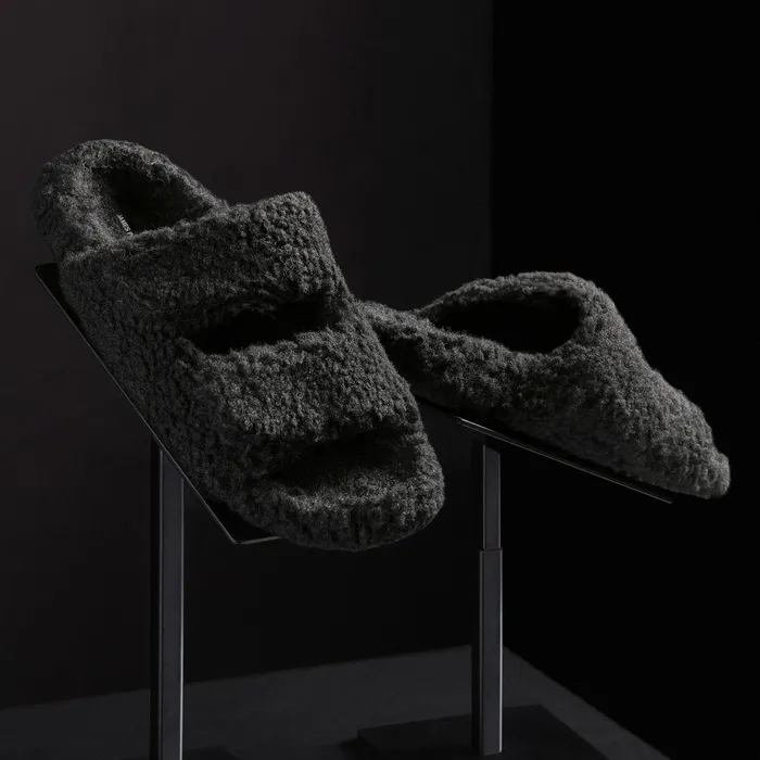 WOMEN James Perse ASPEN COLLECTION Women039s Double Strap Shearling Slide Black