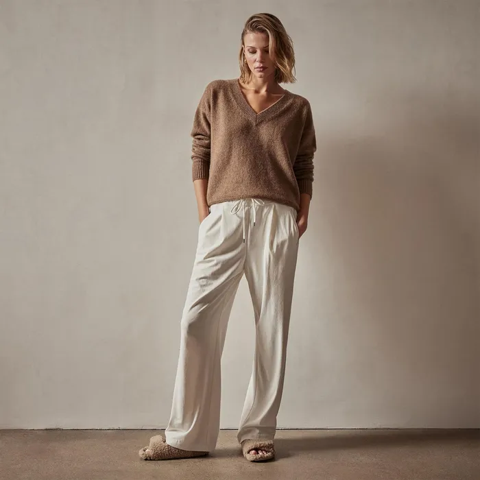 WOMEN James Perse SWEATERS Lightweight Cashmere V Neck Sweater Chestnut