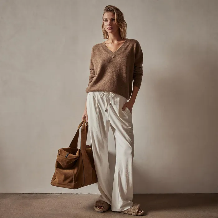WOMEN James Perse SWEATERS Lightweight Cashmere V Neck Sweater Chestnut