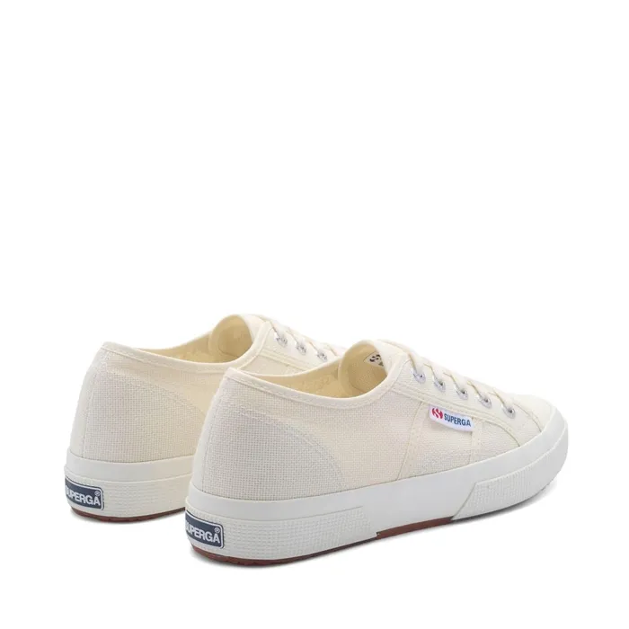Women Unisex 2750 NEW PLUS Sneaker BEIGE NATURALFAVORIO Superga Low Cut